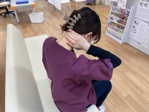 「スマホ首」にご注意！！