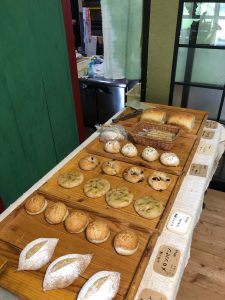 近くのパン屋さん