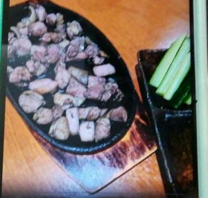 加茂駅裏の地鶏屋さん